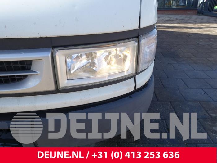 Iveco Daily Scheinwerfer links O298830