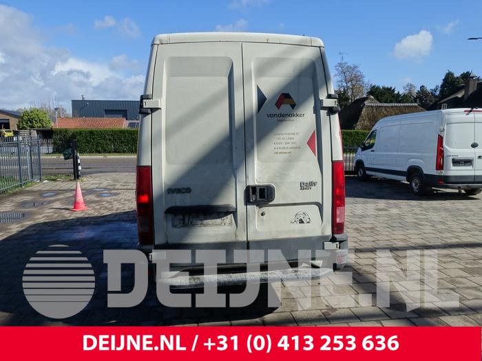 Iveco Daily Hecktür Bus-Lieferwagen O298796