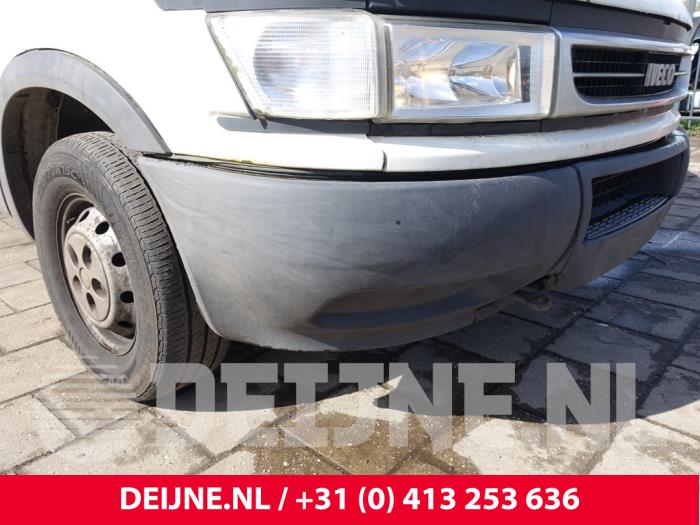 Iveco Daily Stoßstange vorne O298856
