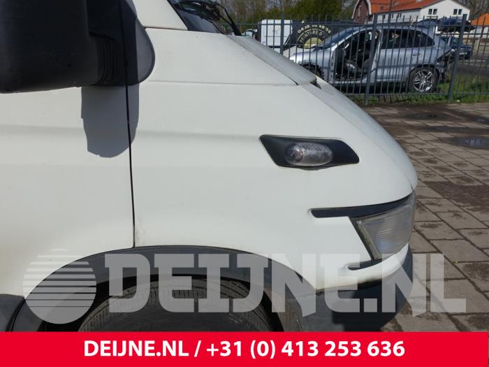Iveco Daily Kotflügel rechts vorne O298845