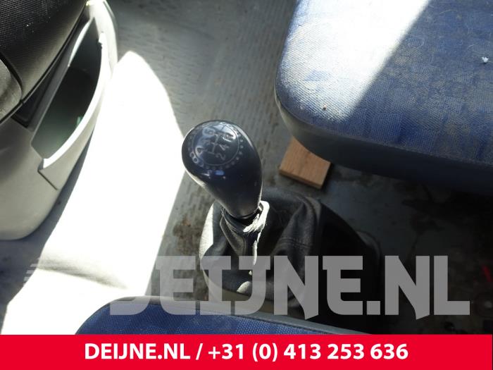 Gebruikte Versnellingspook Iveco New Daily III 35C12V Prijs € 90,75 Inclusief btw aangeboden door van Deijne Onderdelen Uden B.V.