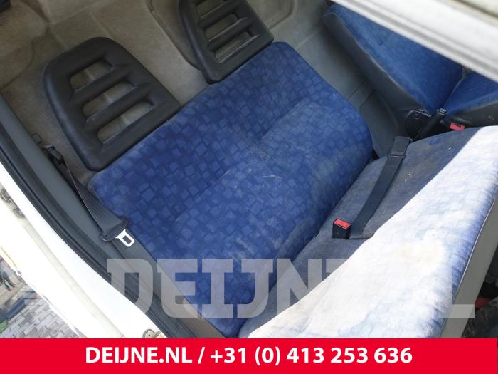 Iveco Daily Bank rechts vorne O298803