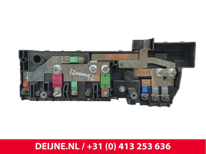 Gebruikte Delco Mercedes eVito (447.6) 41/60/66 kWh Prijs € 72,60 Inclusief btw aangeboden door van Deijne Onderdelen Uden B.V.