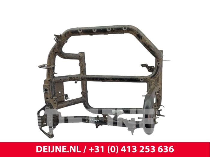 Gebruikte Subframe Mercedes eVito (447.6) 90 kWh Prijs € 665,50 Inclusief btw aangeboden door van Deijne Onderdelen Uden B.V.