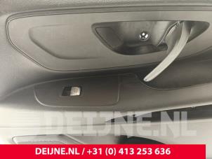 Mercedes eVito Portierbekleding 2Deurs rechts O298919 foto 3