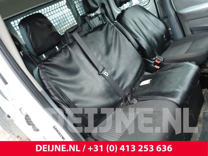 Ford Transit Bank rechts vorne O298948