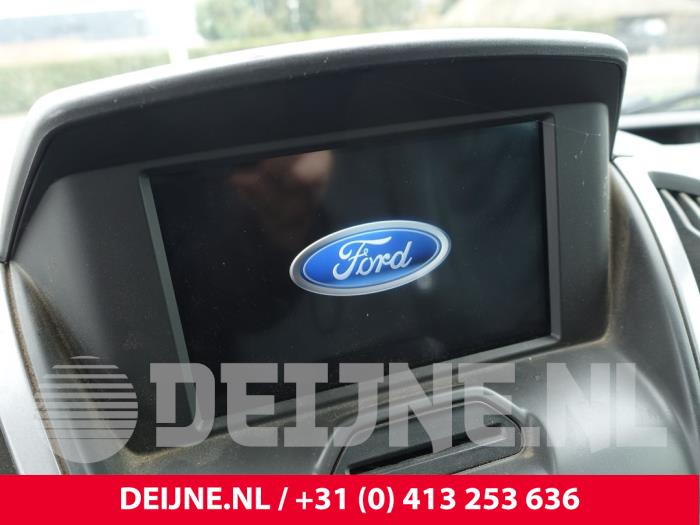 Gebruikte Display Interieur Ford Transit 2.0 TDCi 16V Eco Blue 130 Prijs op aanvraag aangeboden door van Deijne Onderdelen Uden B.V.