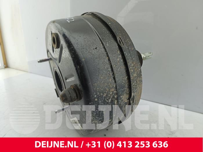 Gebruikte Rembekrachtiger Mercedes Vito (447.6) eVito 41/60/66 kWh Prijs € 181,50 Inclusief btw aangeboden door van Deijne Onderdelen Uden B.V.