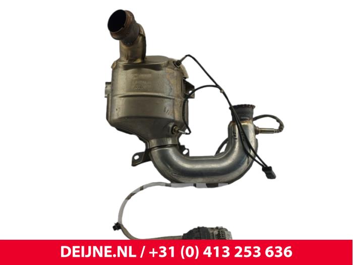 Gebruikte Katalysator Opel Vivaro 2.0 CDTI 122 Prijs € 242,00 Inclusief btw aangeboden door van Deijne Onderdelen Uden B.V.