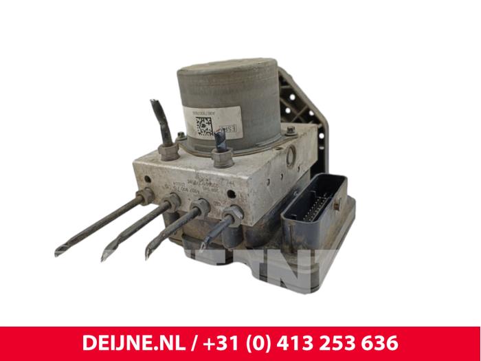 Mercedes Sprinter ABS pump O299115