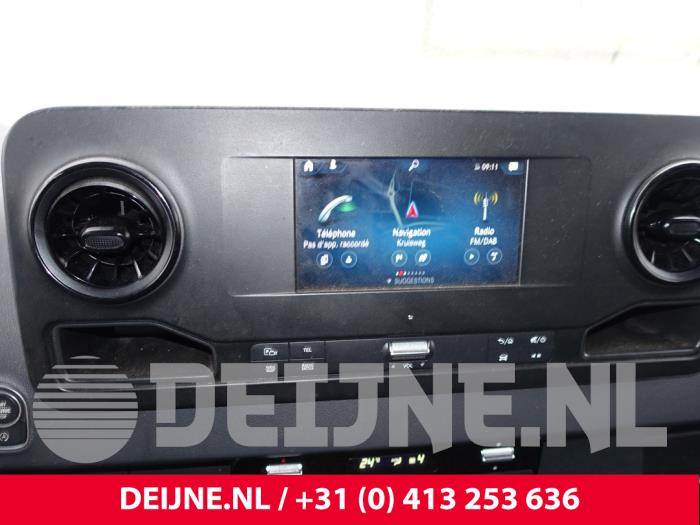 Mercedes Sprinter Display Multi Media regelunit O299134