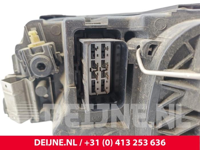Volvo V50 Koplamp rechts O299251