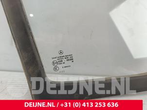 Mercedes Sprinter Driehoeks Ruit rechts-voor O299455 foto 3