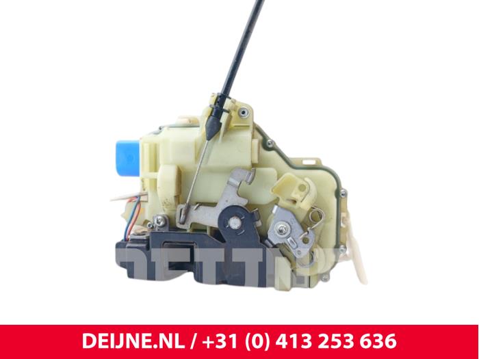 Volkswagen Transporter Door lock mechanism 2-door, right O299471