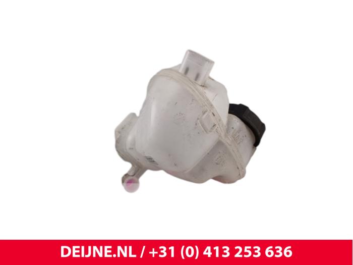 Lynk & Co 01 Expansion vessel O299559