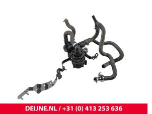 Lynk & Co 01 Extra waterpomp O299642 foto 2