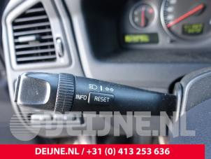 Volvo XC70 Steering column stalk O299675 photo 2