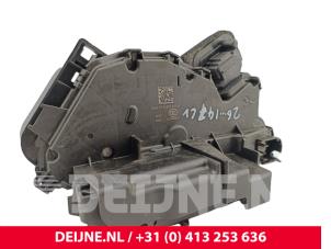 Volkswagen Caddy Deurslot Mechaniek 2Deurs links O299868 foto 3