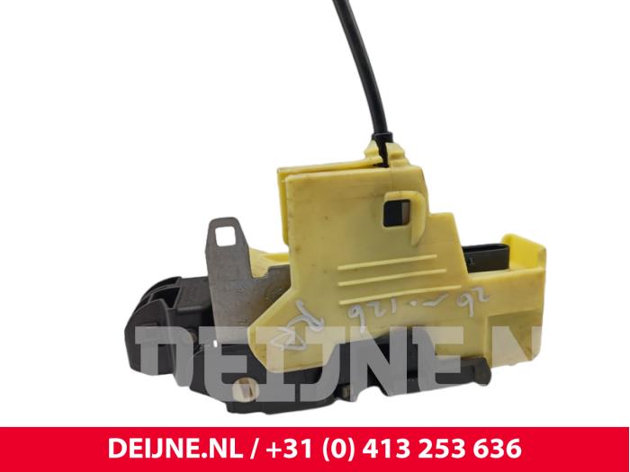 Volvo XC90 Deurslot Mechaniek 4Deurs rechts-achter O300005