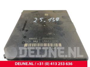 Nissan Interstar Sicherungskasten O299998 foto 3