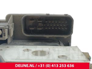 Renault Master ABS Pumpe O300008 foto 3