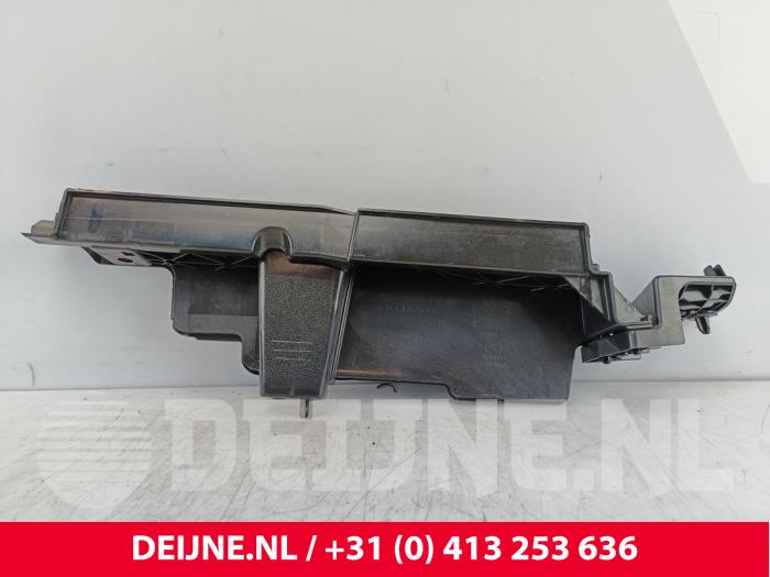 Volvo XC90 Boot lining left O300026