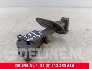 Volvo V70 Motor Zentralverriegelung O300038 foto 2