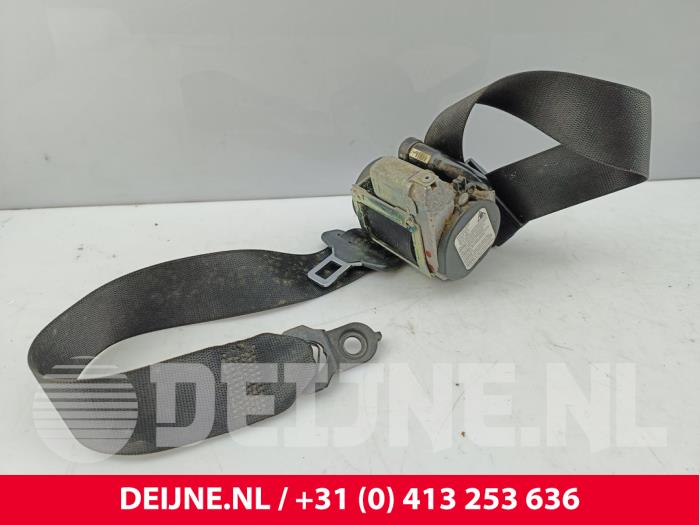 Mercedes Sprinter Seatbelt tensioner, right O300046