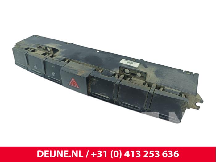 Hyundai H350 Paniekverlichtings Schakelaar O300056