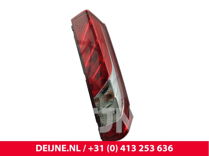 Iveco New Daily Rücklicht rechts O300068