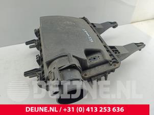 Mercedes Sprinter Air box O300158 photo 2