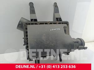 Mercedes Sprinter Air box O300158 photo 3
