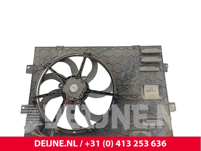 Volkswagen Transporter Kühlgebläsegehäuse O300199