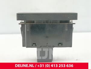 Volkswagen Crafter ESP Schakelaar O300276 foto 2