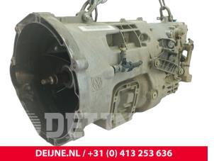Volkswagen Crafter Gearbox O300263 photo 3