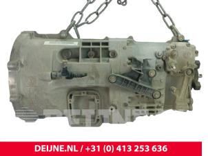 Volkswagen Crafter Gearbox O300263 photo 2