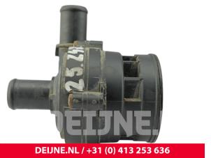 Renault Master Additional water pump O300279 photo 2