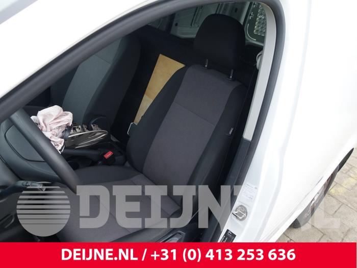 Volkswagen Caddy Stoel links O300320