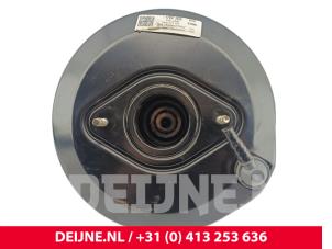 Volkswagen Crafter Rembekrachtiger O300347 foto 3