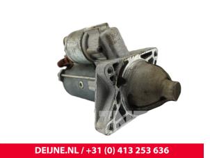 Opel Vivaro Startmotor O300382 foto 2