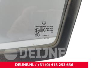 Mercedes Sprinter Driehoeks Ruit links-voor O300461 foto 2