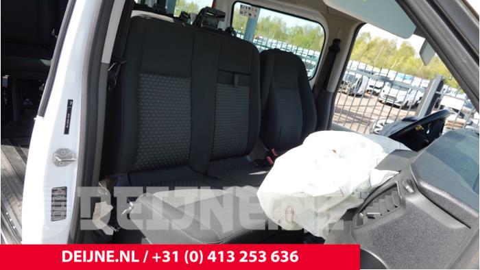 Ford Transit Custom Bank rechts vorne O300525