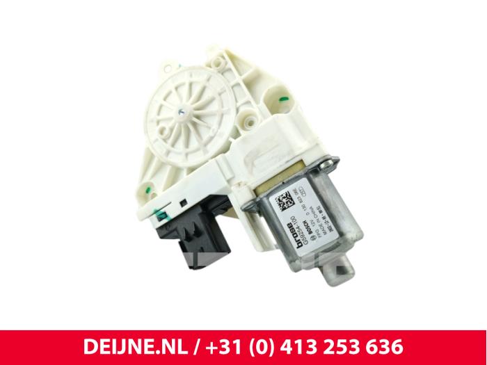 Tesla Model Y Raammotor Portier O300567