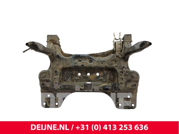 Gebruikte Subframe Volvo C40 Recharge (XK) Recharge Twin 78 kWh Prijs € 302,50 Inclusief btw aangeboden door van Deijne Onderdelen Uden B.V.