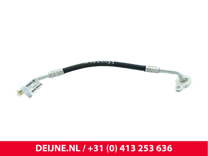 Volvo C40 Klima Leitung O300582