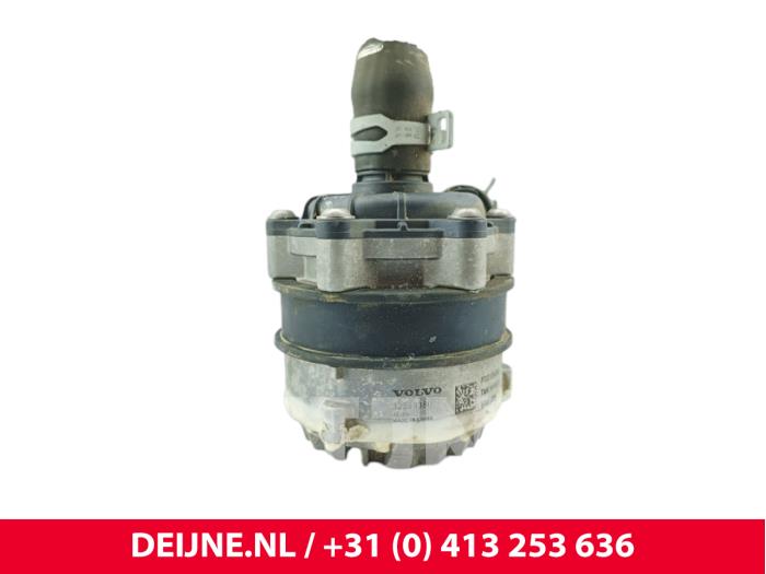 Volvo C40 Zusätzliche Wasserpumpe O300583