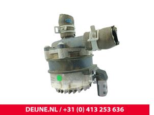 Volvo C40 Zusätzliche Wasserpumpe O300583 foto 2