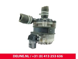 Volvo C40 Zusätzliche Wasserpumpe O300583 foto 3