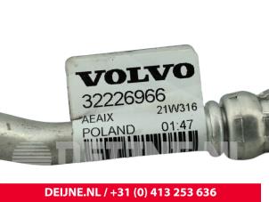 Volvo C40 Air conditioning line O300592 photo 3