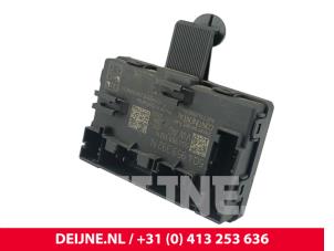 Volkswagen Crafter Central door locking module O300593 photo 3